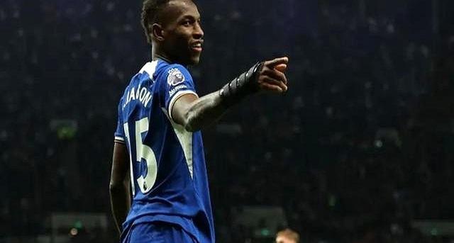 开云官网-德罗巴新星领先优势明显表现突出，阿森纳前途光明！比赛高潮迭起的简单介绍